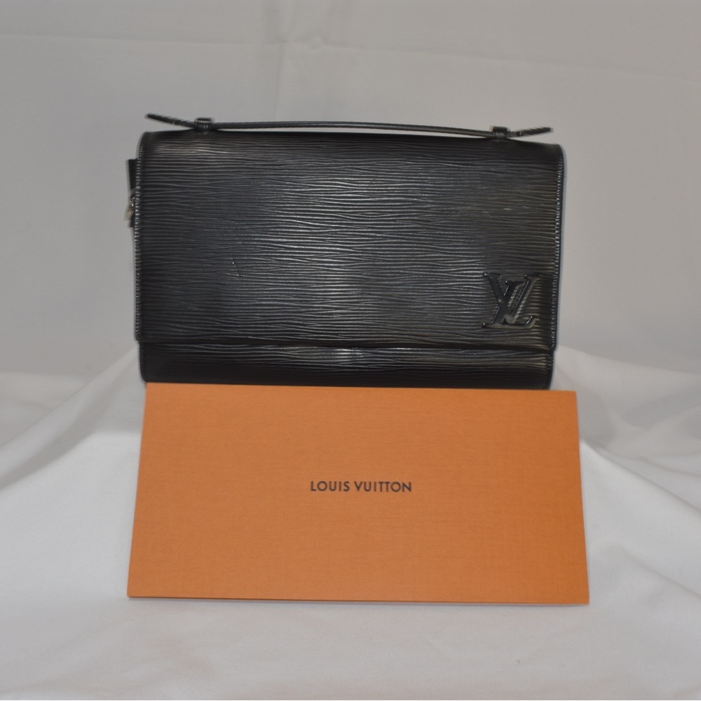 Louis Vuitton Epi Clery crossbody